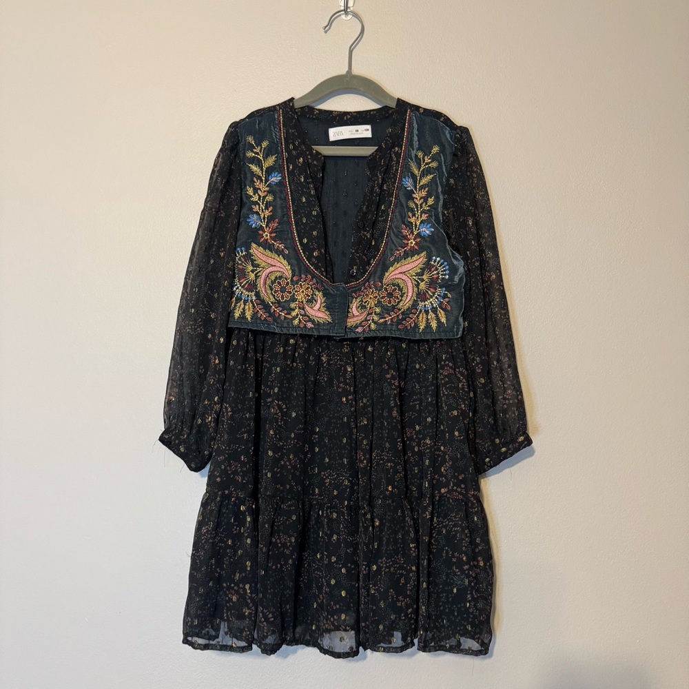 Zara Girls Embroidered Boho Dress – Size 8 (128 cm) – Black Floral Sheer Overlay